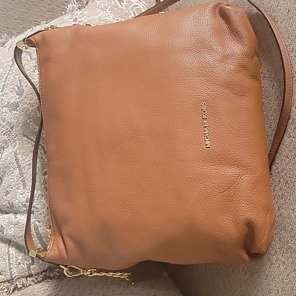 Michael Kors Purse - Picture 1 of 6